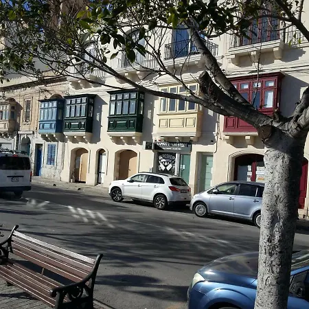 בית אירוח Seafront *