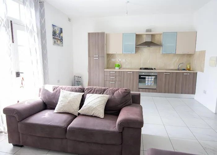 Проживание в семье Seafront